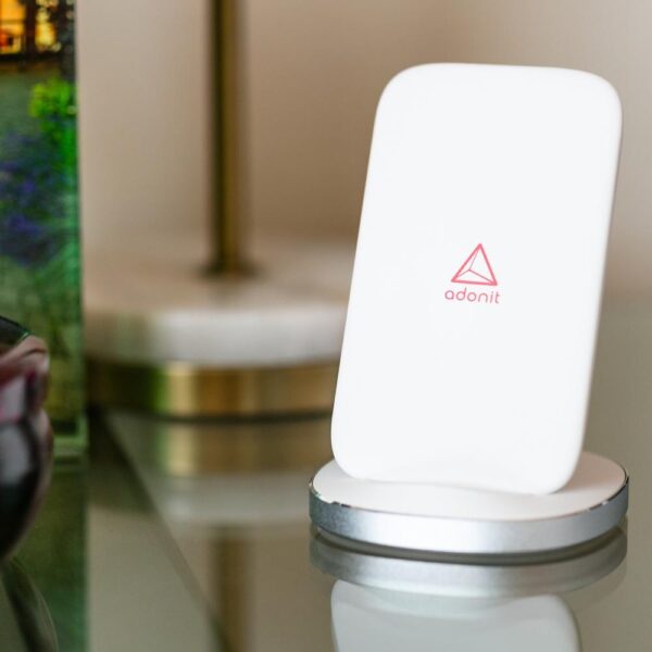 Adonit - Wireless Charging Stand White