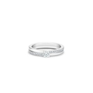 De Beers Engagement rings The Promise small round brilliant diamond ring