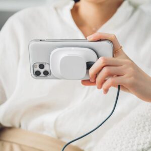 MOSHI SnapTo Magnetic Wireless Charger - Gray - Image 3